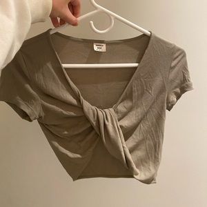 Aritzia Sunday Best tee shirt